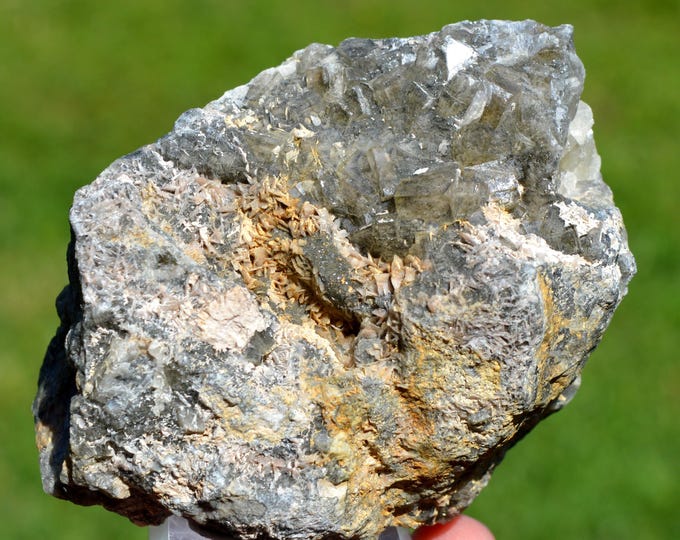 Fluorite 527 grams - Chaillac, Indre, Centre-Val de Loire, France