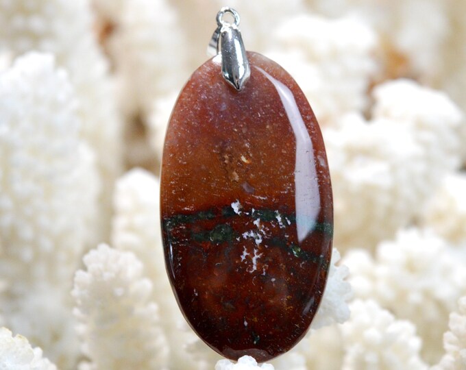 63 carat red moss agate - natural stone cabochon pendant - Indonesia / FE82