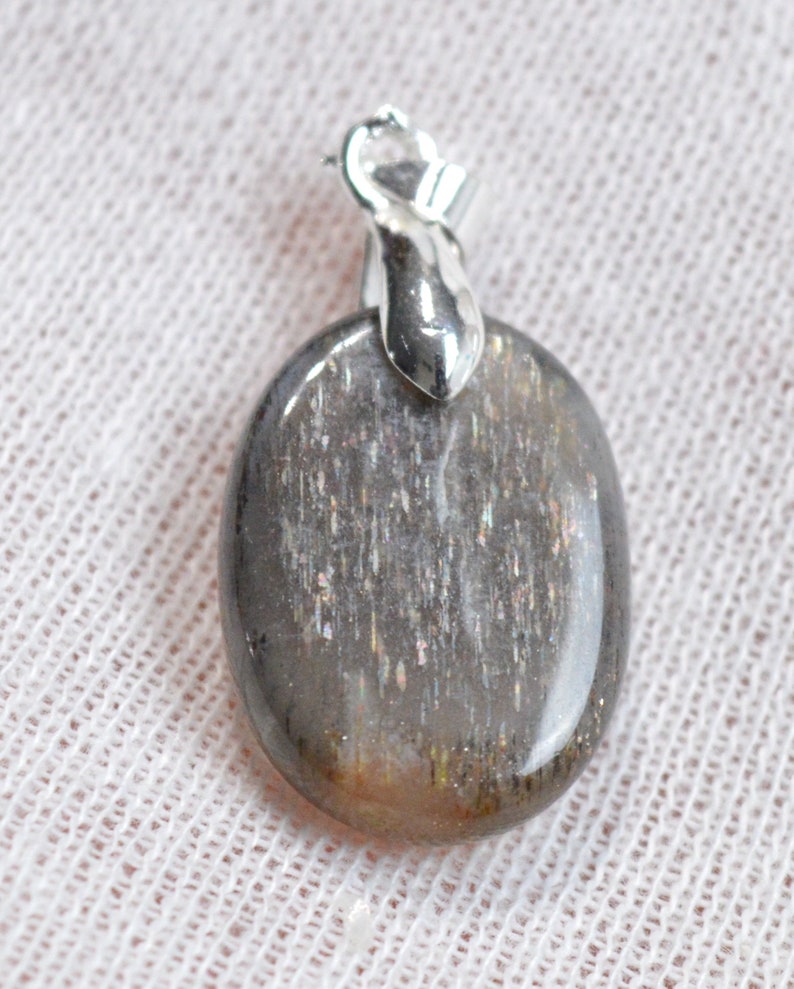 pendentif cabochon pierre naturelle Pierre de soleil 18 carats Inde BF60