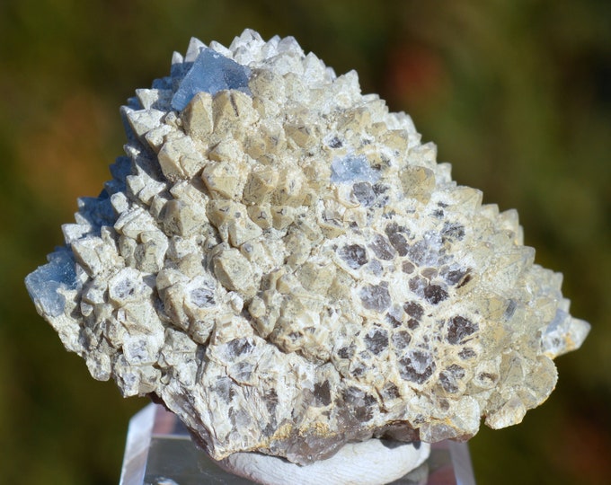 Fluorite & Quartz 90 grams - Daqiutou Mine, Yongchun Co., Quanzhou, Fujian, China