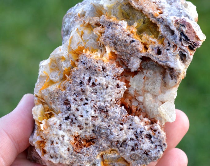 Fluorite 690 grams - Chaillac, Indre, Centre-Val de Loire, France