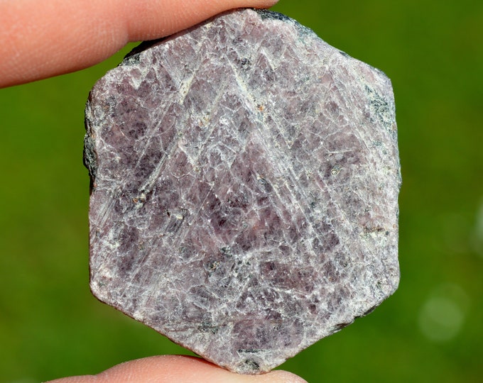 Corundum var. ruby 86 grams - Gogogogo, Ampanihy, Atsimo-Andrefana, Madagascar