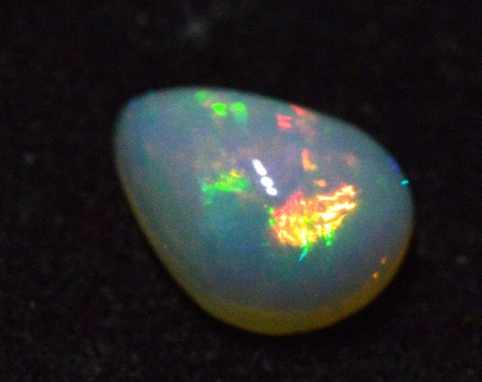 Opal 4.14 carats - natural stone cabochon - Welo, Ethiopia