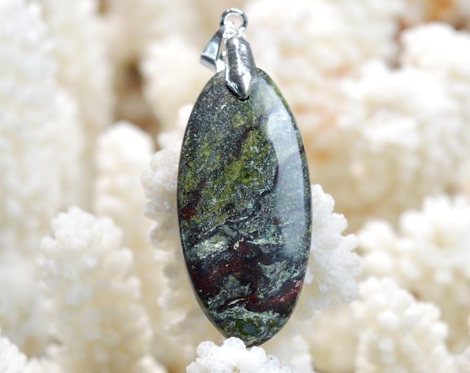 30 carat Dragon Blood Jasper - natural stone cabochon pendant - Australia / EN83