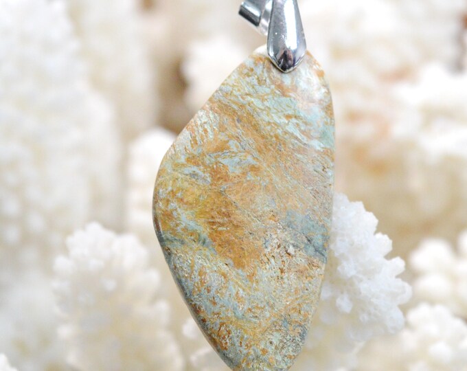 Turquoise 33 carats - pendentif cabochon pierre naturelle - Madagascar // DM42