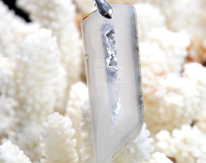 Agate Polyedrique 72 carats - pendentif pierre naturelle - Brésil // DB62