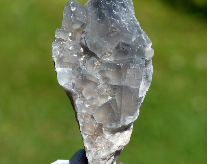 Fluorite 100 grams - Chavaniac-Lafayette, Brioude, Haute-Loire, Auvergne-Rhône-Alpes, France