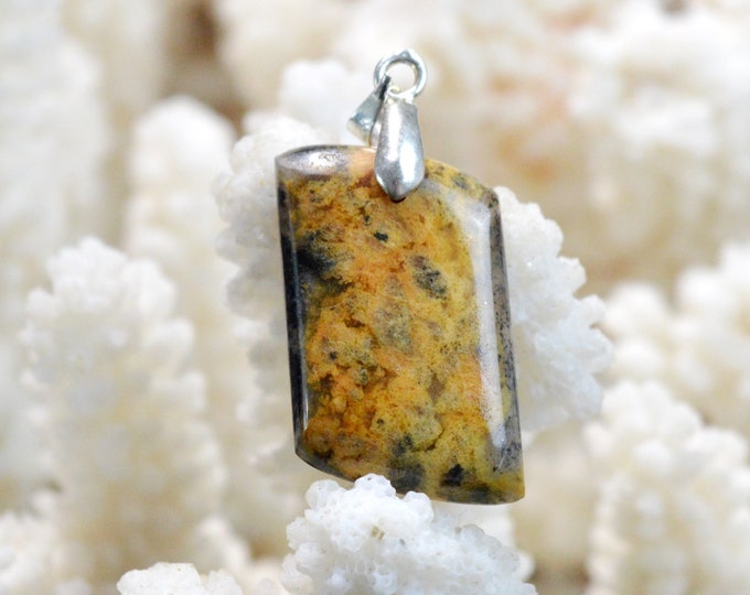 22 carat Spessartine garnet - natural stone cabochon pendant - Italy / FM9 - RARE
