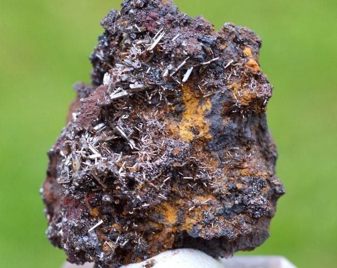 Vanadinite 40 grams - Los Lamentos Mts, Ahumada Municipality, Chihuahua, Mexico
