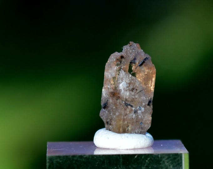 Topaz 0.9 grams - Topaz Mountain, Thomas Range, Juab County, Utah, USA