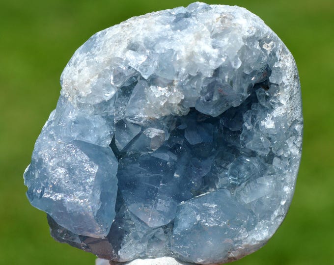 Celestine 284 grams - Sakoany deposit, Katsepy, Mitsinjo, Boeny, Madagascar