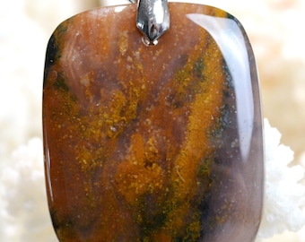 62 carat red moss agate - natural stone cabochon pendant - Indonesia / AZ30