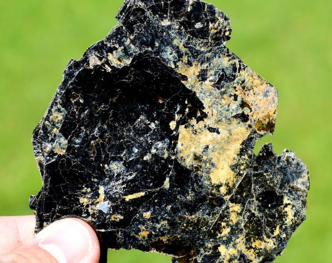 Biotite 6 grams - Betroka, Anosy, Madagascar