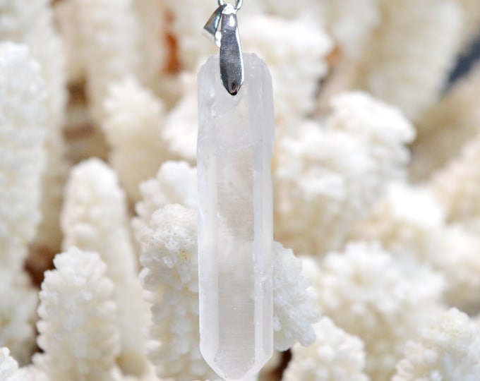 45 carat Quartz Point - natural stone crystal pendant - Madagascar / FA78