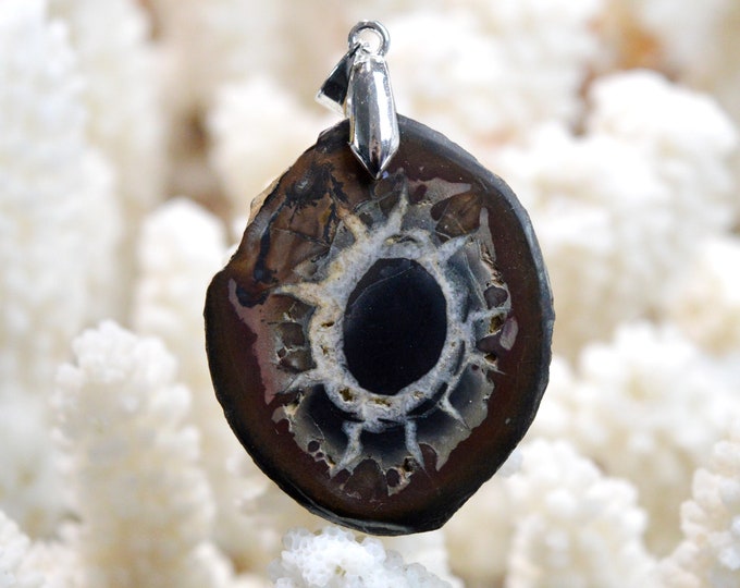 Septaria 62 carats - natural stone half nodule pendant - Morocco / FO35