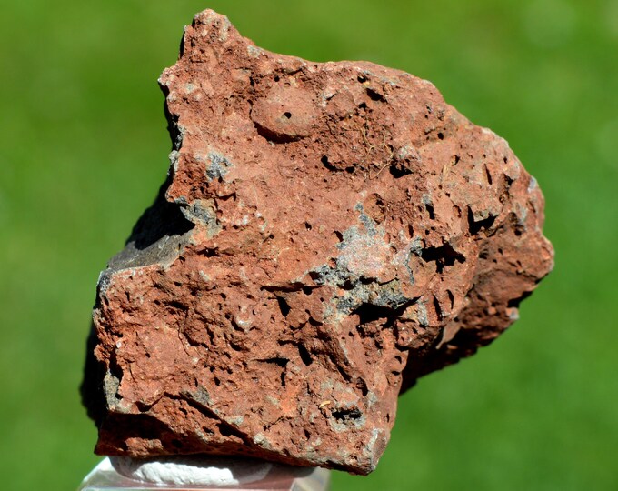 Basanite 114 grams - Neck de la Roque, Salagou lake, Hérault, Occitanie, France