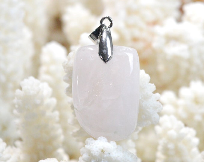 Quartz rose 42 carats - pendentif cabochon pierre naturelle - Madagascar / FD19
