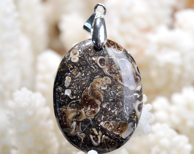 Turitella agate 34 carats - natural stone cabochon pendant - USA // DV6