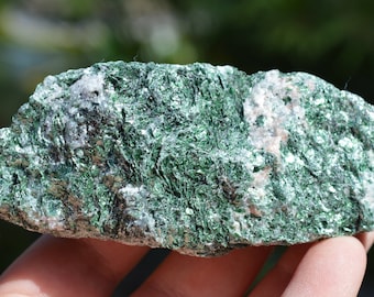 Muscovite var. Fuchsite & Quartz 259 grams - Løvgavlen marble quarry, Fauske, Nordland, Norway