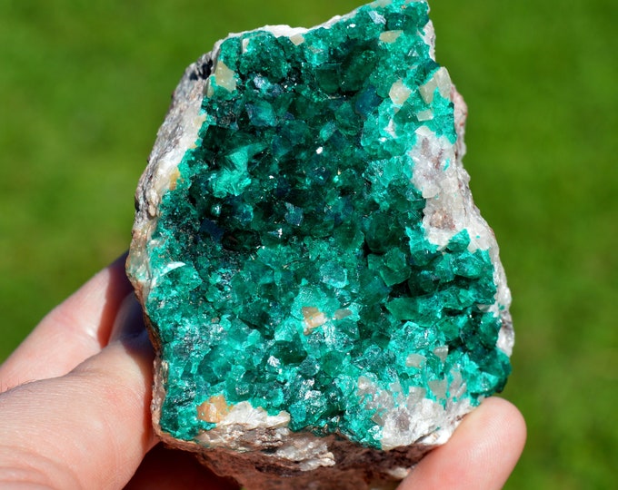 Dioptase 552 grams - Tsumeb Mine, Tsumeb, Oshikoto Region, Namibia