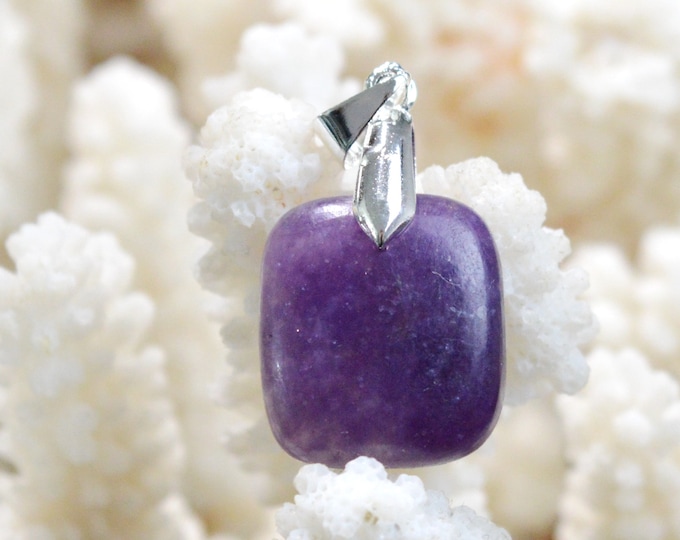20 carat Lepidolite - natural stone cabochon pendant - Brazil / EY96