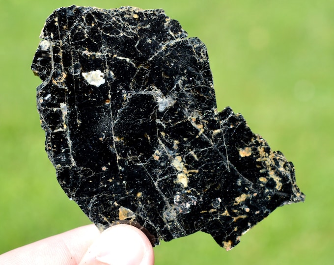Biotite 7 grams - Betroka, Anosy, Madagascar