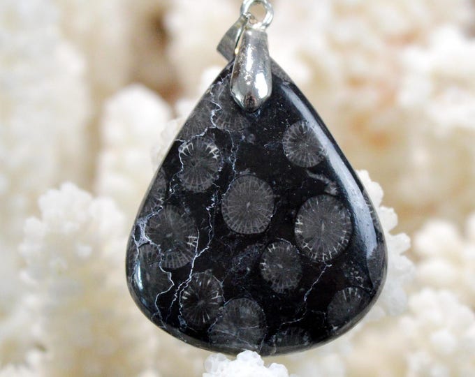 42-carat fossil coral - natural stone cabochon pendant - Indonesia /GC6