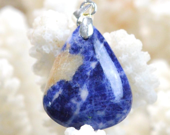 16-carat Sodalite - natural stone cabochon pendant - Namibia / FX23