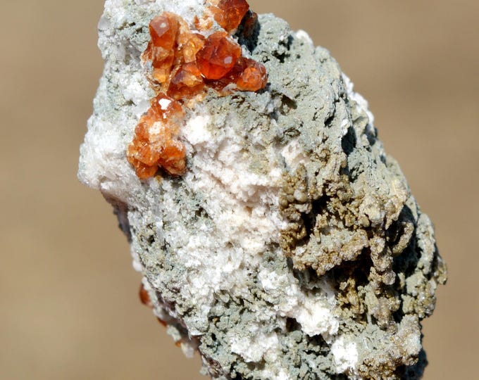Garnet var. Spessartine & Albite 30 grams - Wushan Spessartine Mine, Tongbei, Yunxiao Co., Zhangzhou, Fujian, China