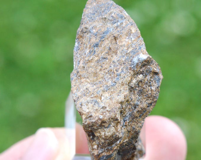 Enstatite var. Bronzite 45 grams - Mangabal I intrusion, Sanclerlândia, Goiás, Brazil