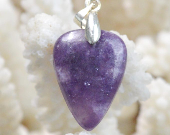 13-carat Lepidolite - natural stone cabochon pendant - Brazil / FW83