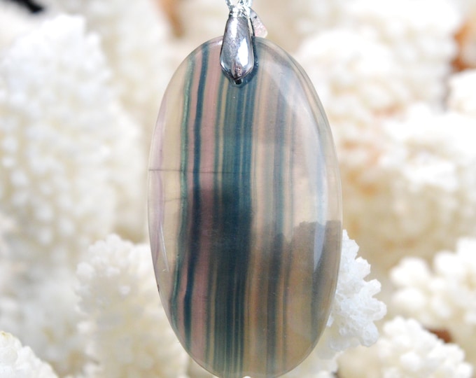 Fluorite 74 carats - pendentif cabochon pierre naturelle - Afghanistan // DG58