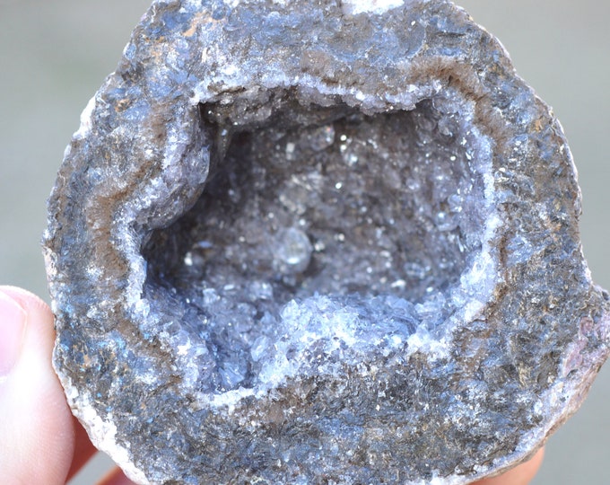 Half Calcite Geode 307 grams - Las Choyas, Aldama Municipality, Chihuahua, Mexico