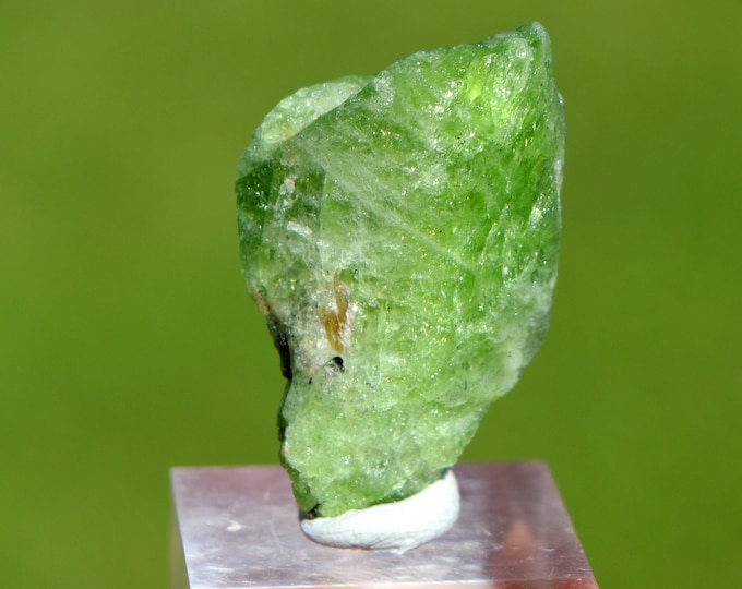 Chrome Tremolite 4.5 grams - Merelani Hills, Lelatema Mountains, Simanjiro District, Manyara Region, Tanzania