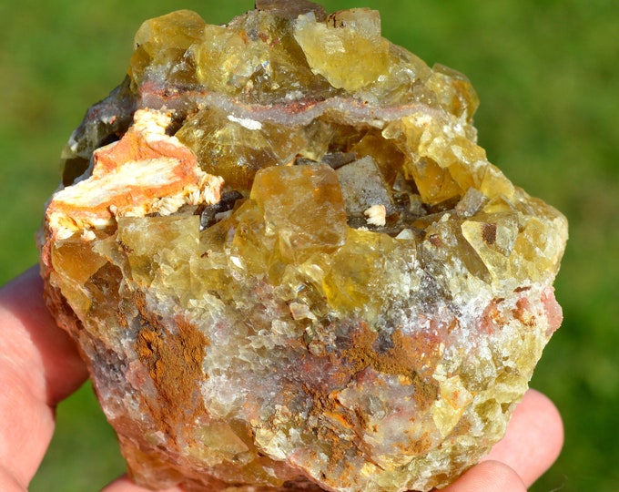 Fluorite 671 grams - Sidi Ayed, Boulemane Caïdat, Boulemane Circle, Boulemane Province, Fez-Meknes Region, Morocco