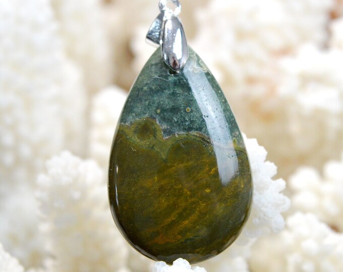 39 carat Jasper - natural stone cabochon pendant - South Africa // DK21