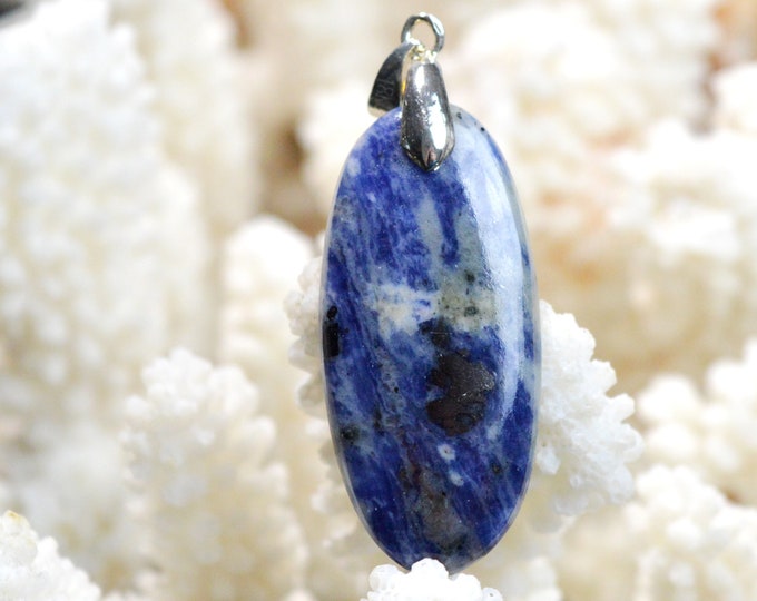 Sodalite 28 carats - natural stone cabochon pendant - Namibia / EN59