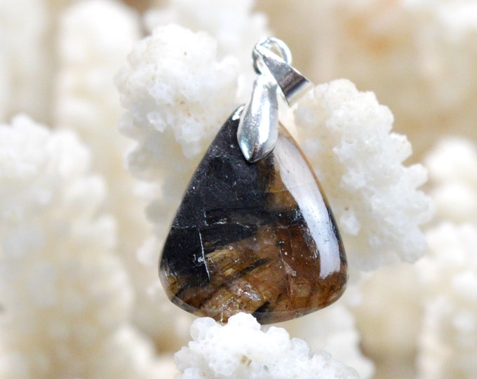 Chiastolite 14 carats - natural stone cabochon pendant - USA / FN58
