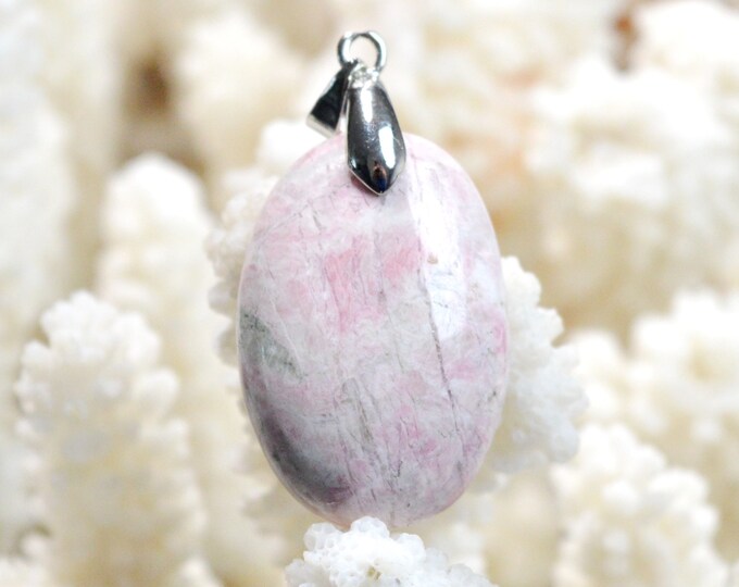 40 carat Clinozoisite - natural stone cabochon pendant - Italy / FF78 - RARE