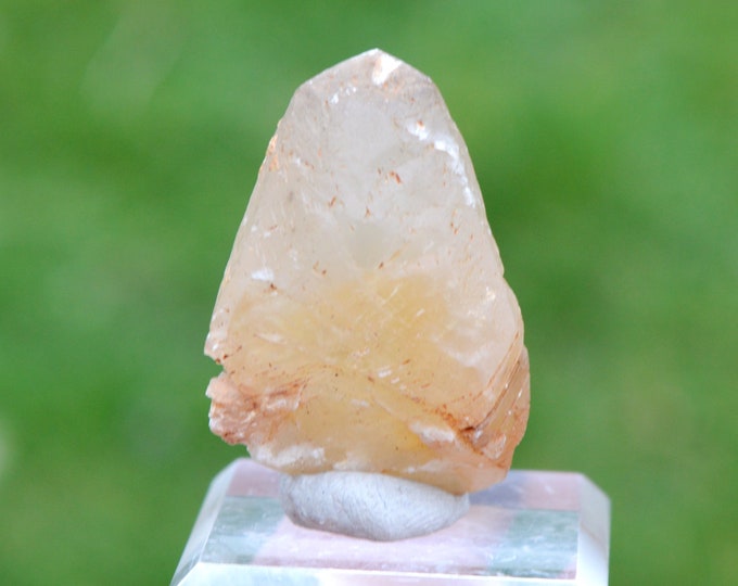 Calcite 37 grams - Saint-Bauzille-de-Putois, Lodève, Hérault, Occitanie, France