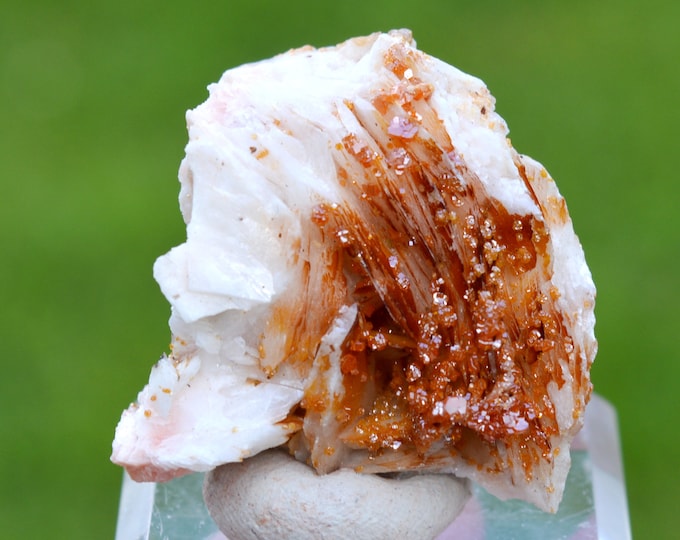 Vanadinite & Barite 37 grams - Mibladen mining district, Midelt Province, Drâa-Tafilalet Region, Morocco