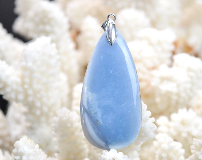 62 Carat Owyhee Opal - Natural Gemstone Cabochon Pendant - USA / EH71