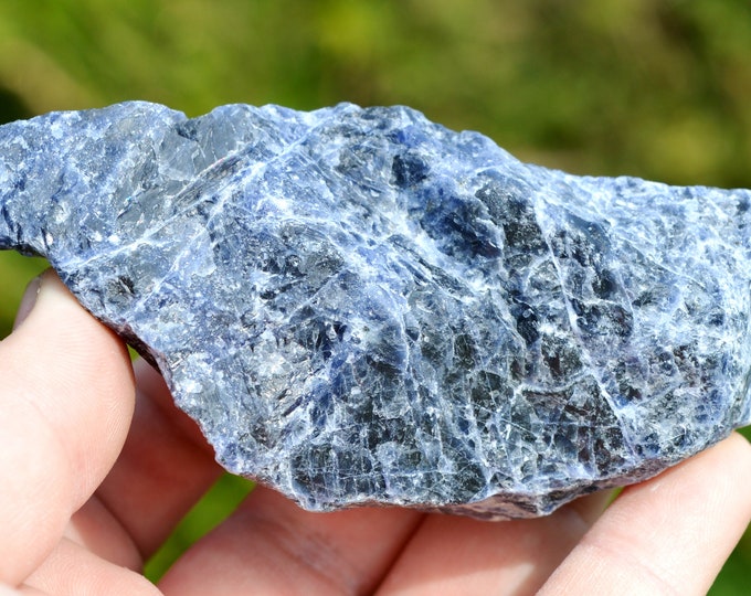 Sodalite - 205 grams - Hiassu farm, Itaju do Colônia, Bahia, Brazil
