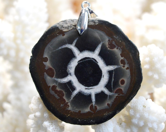 147-carat Septarian No. 1 - natural stone cabochon pendant - Morocco / FX67
