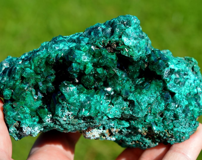 Dioptase 937 grams - Mpita prospect, Kimbedi, Mindouli District, Pool Department, Republic of Congo (Brazzaville)