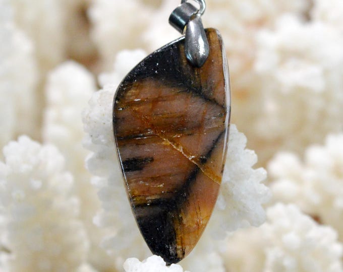 Chiastolite 21 carat - natural stone cabochon pendant - USA / GB88