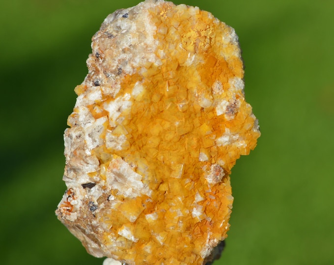 Fluorite 108 grams - Chaillac, Indre, Centre-Val de Loire, France