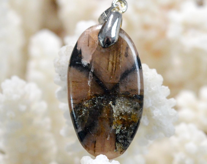 Chiastolite 30 carats - natural stone cabochon pendant - USA / GB85