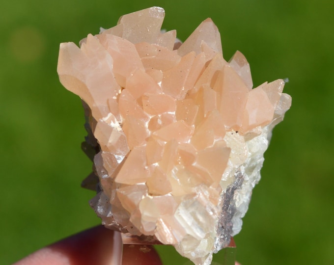 Calcite 79 grams - Limestone quarry, Limont-Fontaine, Maubeuge, Avesnes-sur-Helpe, Nord, Hauts-de-France, France