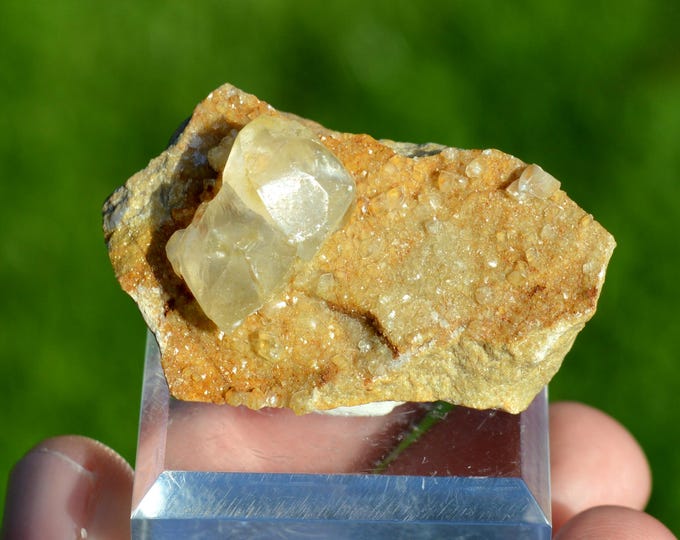 Calcite 36 grams - Villette quarry, Aime-la-Plagne, Albertville, Savoie, Auvergne-Rhône-Alpes, France